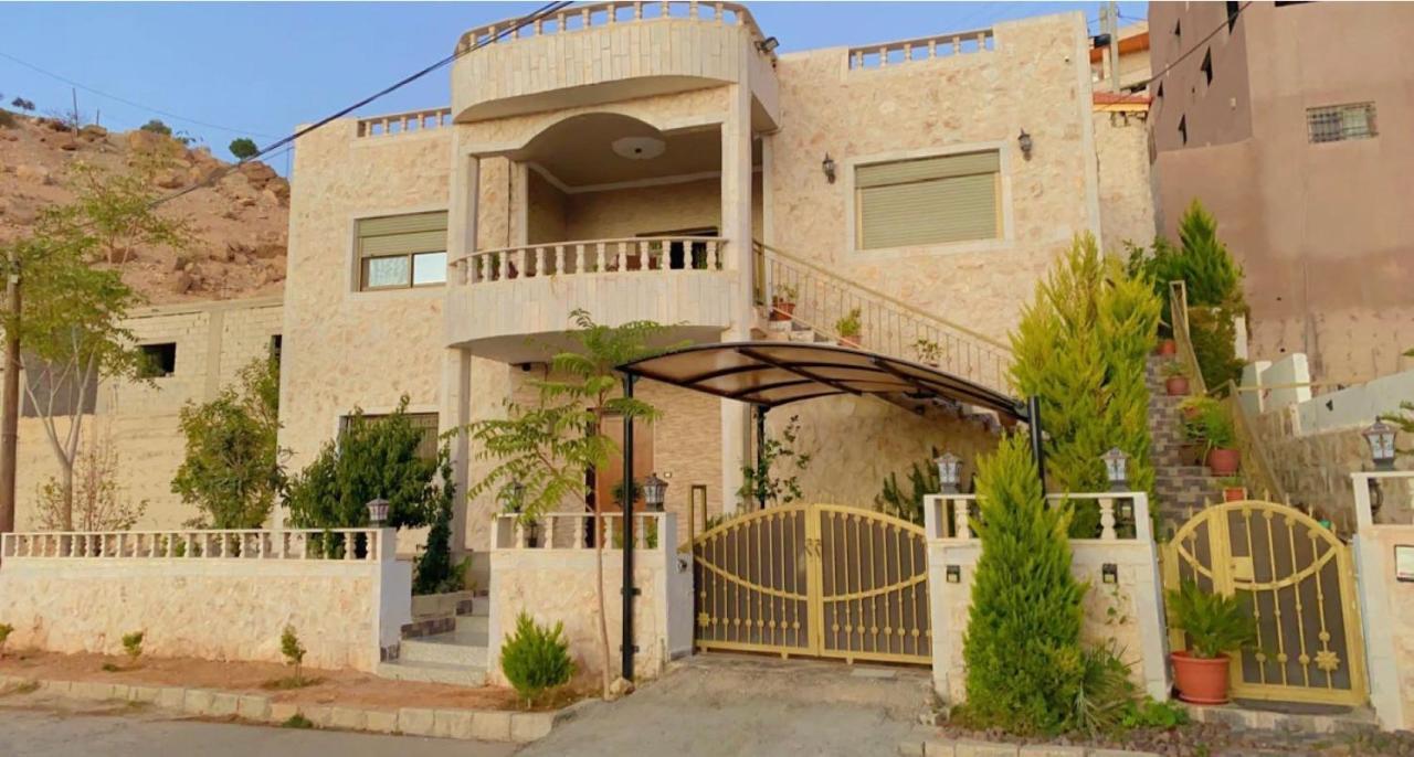 Petra Rose Apartment Wadi Musa Exterior photo